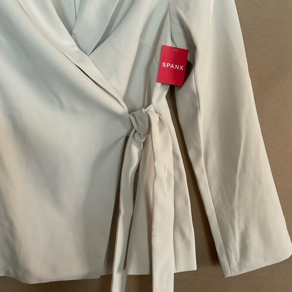 SPANX Opacity Crepe Wrap Blazer. NWT. Size S/P - Picture 2 of 11